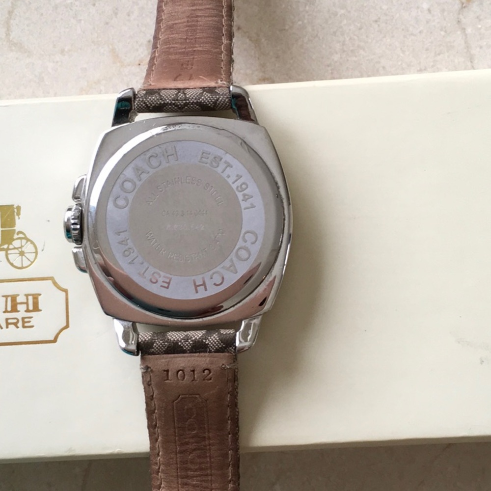 Coach Watch - Picture 3 of 8